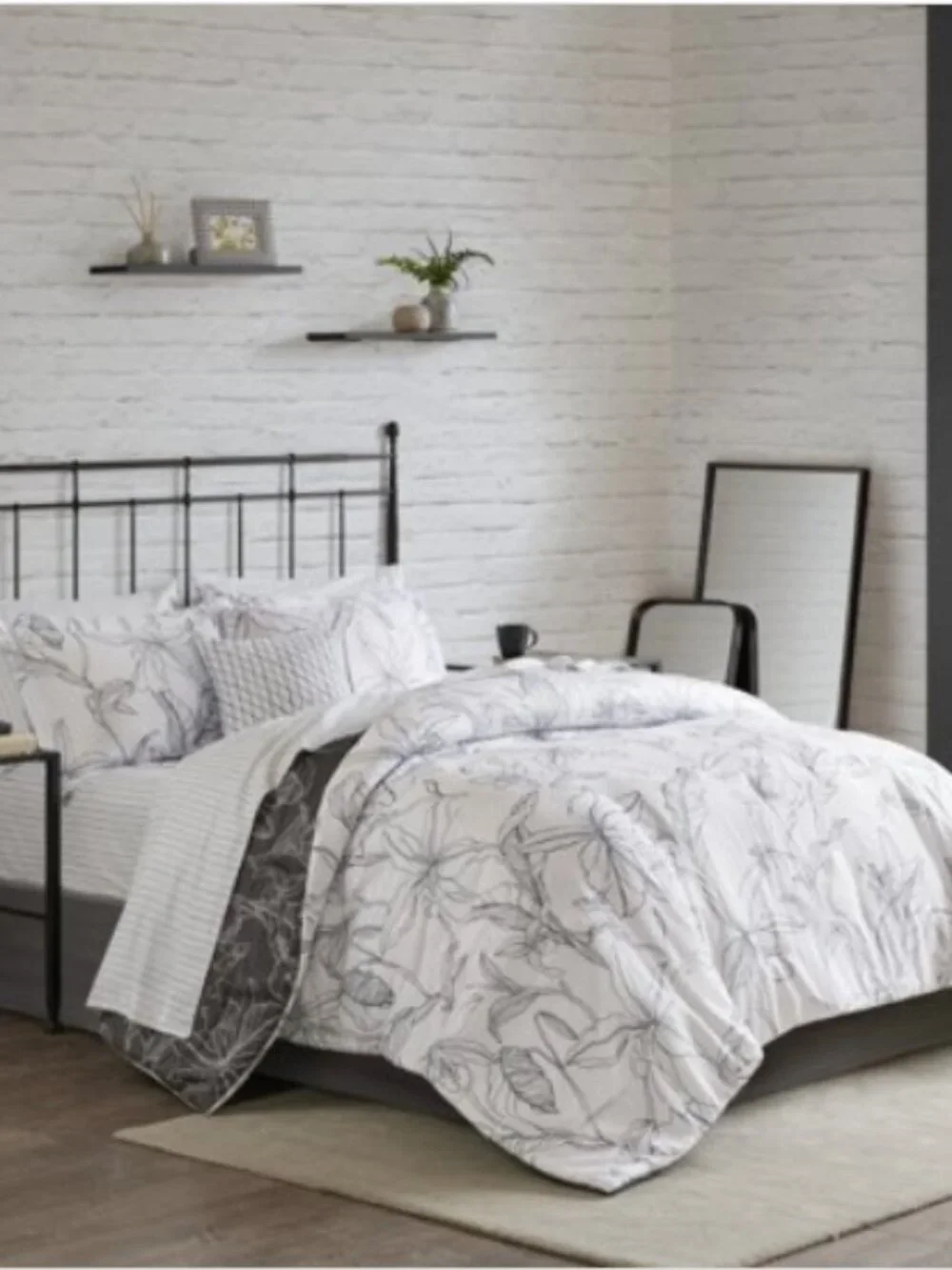 Home Essence Lorine 9 Piece Reversible Complete Bedding Set White/ Charcoal Full
